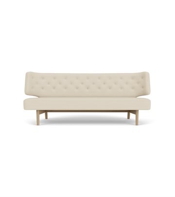 Audo Copenhagen Radiohus Sofa P2, Hallingdal 200 med Eg natur