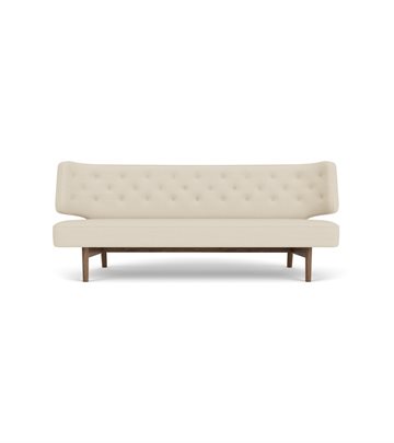 Audo Copenhagen Radiohus Sofa P2, Hallingdal 200 med valnød olie