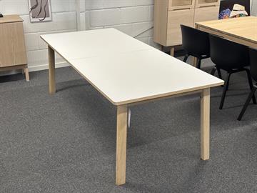 Fredericia Furniture Ana Spisebord