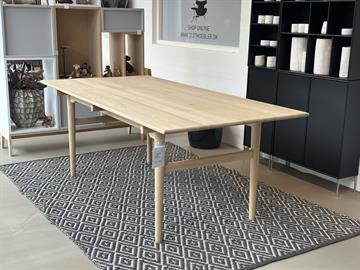 Carl Hansen & Søn CH327 spisebord af Hans J. Wegner, 190 x 95 cm