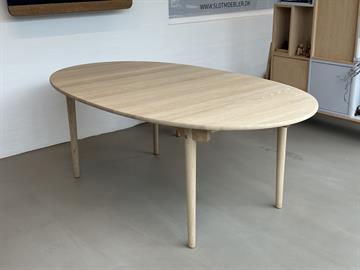 Carl Hansen & Søn CH338 spisebord, eg sæbe, udtræk 2 plader mål: 200 x 115 cm