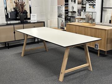 Andersen Furniture - T1-bord byKato (220 x 95 cm), laminat (2-3010A)