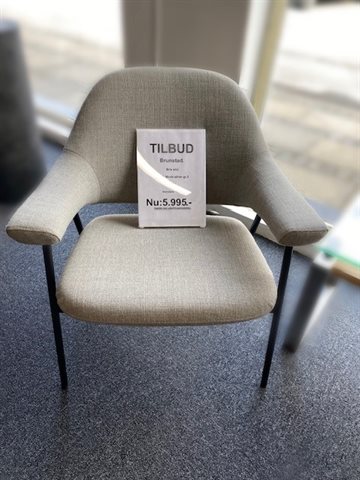Brunstad Bris lænestol, sort metalstel